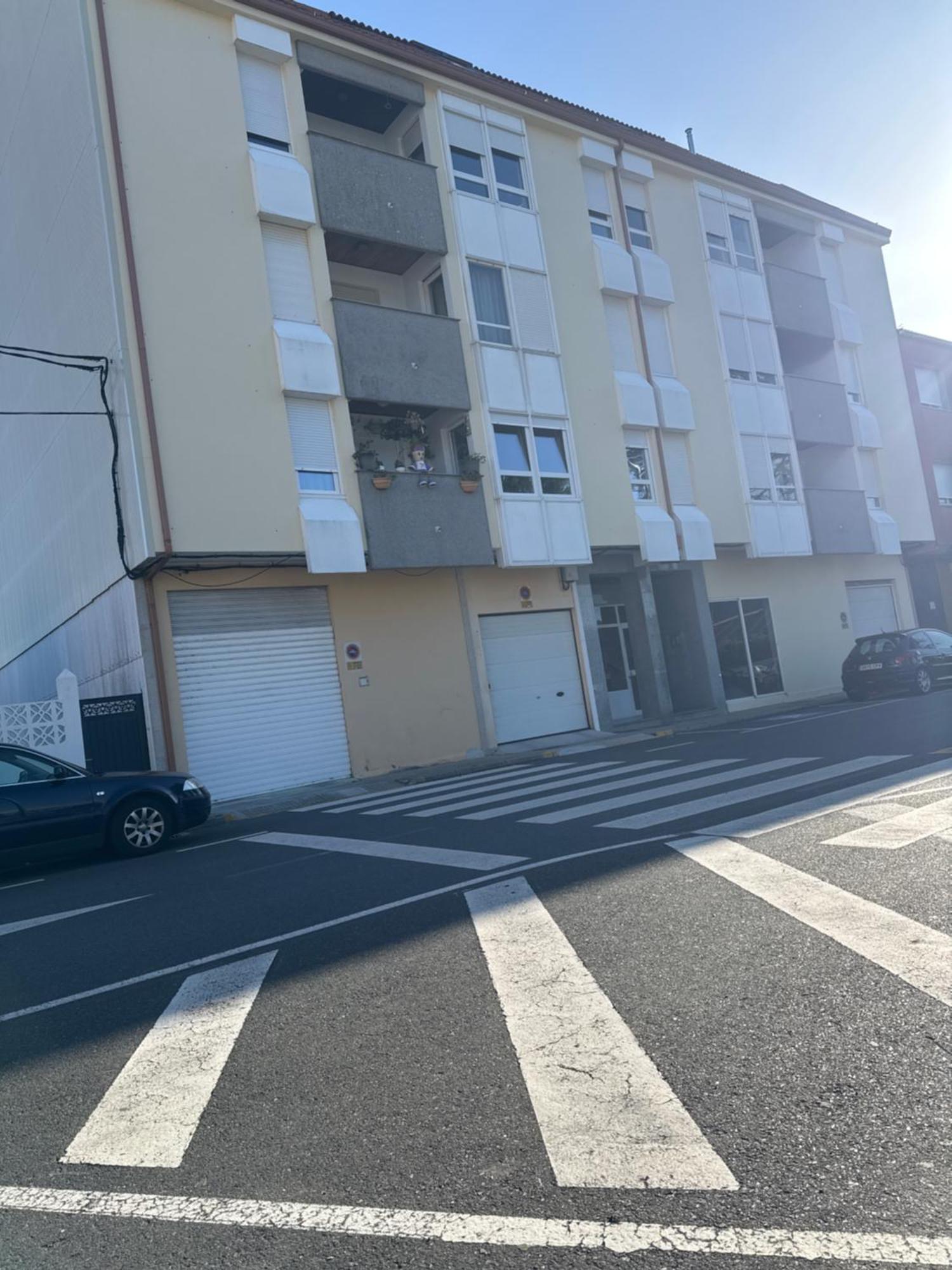 Edificio Los Naranjos Serra De Outes Ngoại thất bức ảnh